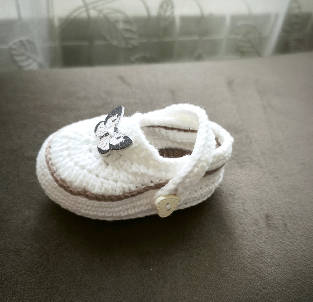 Crocsy niemowlęce – ręcznie szydełkowane 9 cm #01