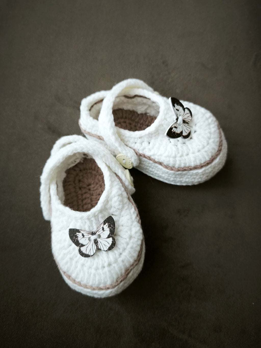 Crocsy niemowlęce – ręcznie szydełkowane 9 cm #01